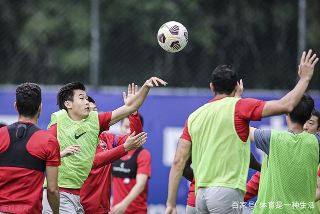 C罗替补破门，利雅得胜利4-0完胜升榜首
